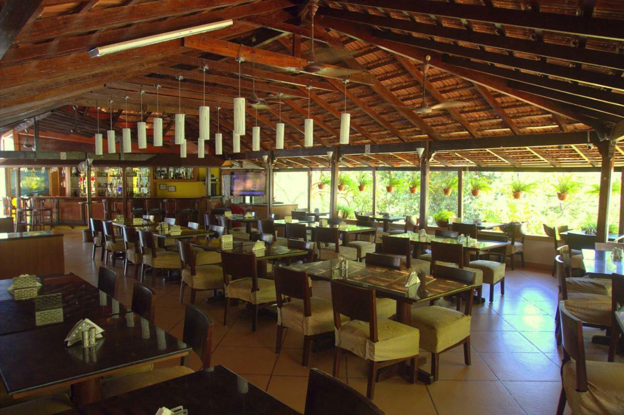Colonia Santa Maria Hotel Baga Bagian luar foto