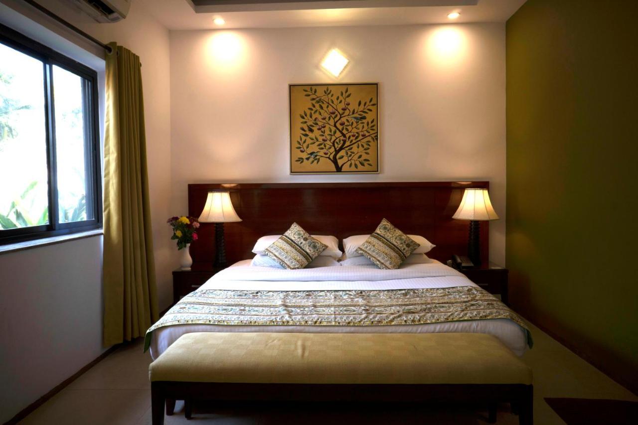 Colonia Santa Maria Hotel Baga Bagian luar foto