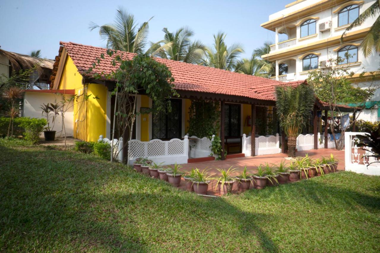 Colonia Santa Maria Hotel Baga Bagian luar foto
