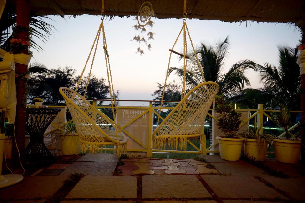Colonia Santa Maria Hotel Baga Bagian luar foto